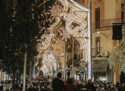 Córdoba is a city made for walking and enjoying, with squares that invite people to meet, streets that connect centuries of…